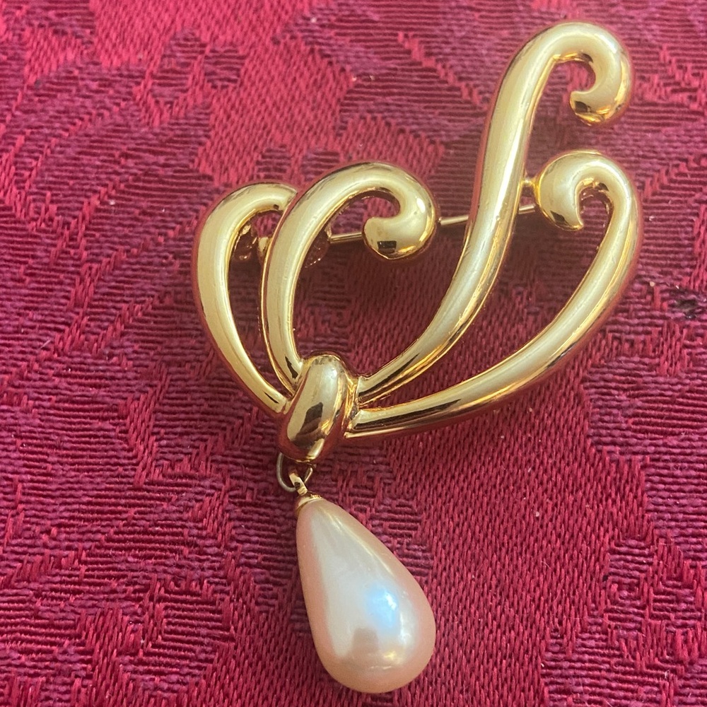 Vintage Napier Swirly Gold Tone With Dangling Faux Pearl Broach